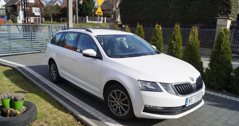 Skoda Octavia cena 44500 przebieg: 172880, rok produkcji 2019 z Sosnowiec małe 781